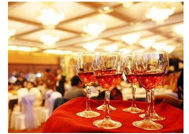 教你挑选最适合的婚宴用酒,婚宴用酒的15条实