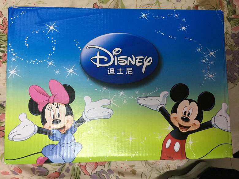 ��ʿ��Ʒ��Ь��100Ԫ���۳���