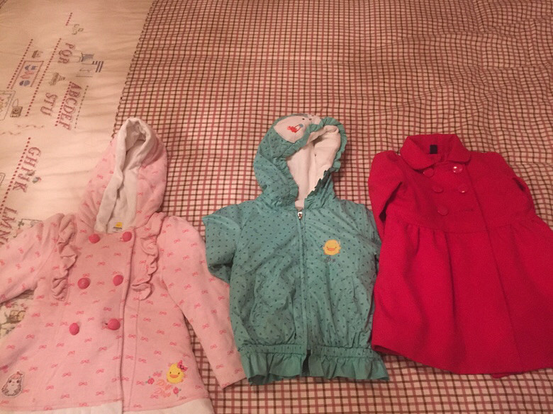 清了一些孩子冬天的衣服出来,可惜朋友的孩