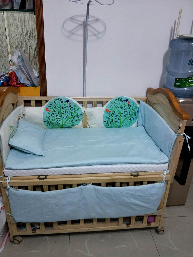 临时搬家,出闲置婴儿床辅食机DHA腰凳等