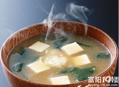【靓妈食谱】海带豆腐汤--适合孕妇食用。