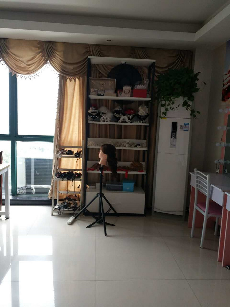 招聘 化妆美甲美睫纹绣美容学徒等_招聘信息_