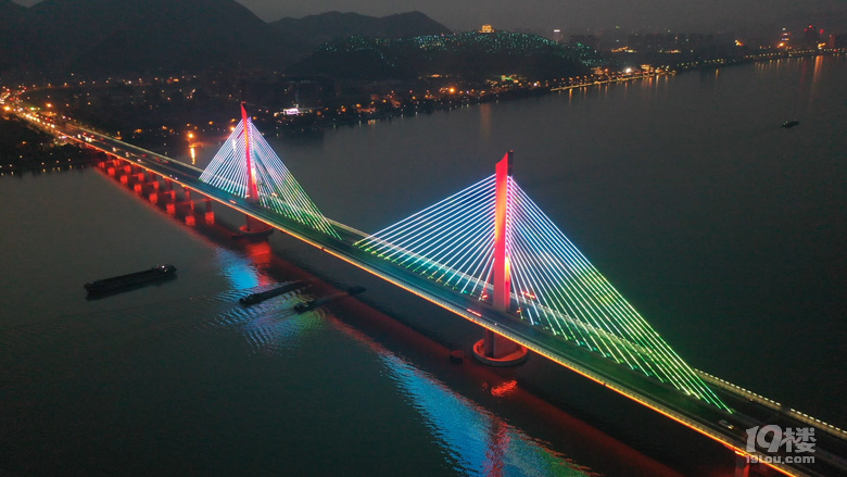 鹿山大桥夜景