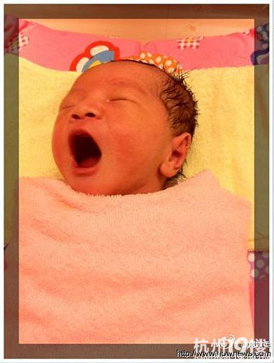 水果妹柯以柔痛苦喂母乳 甘之如饴!-八卦田-杭