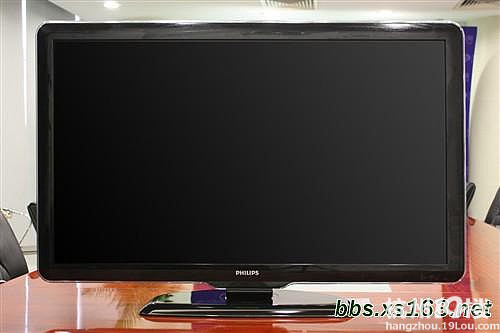 低价出售《飞利浦42寸液晶电视机》九成新-闲