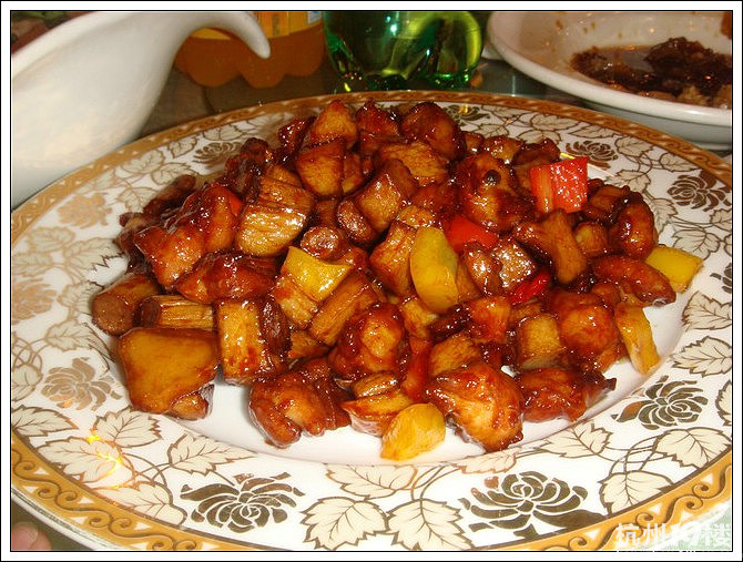 【8隊(duì)】小可小貓—19樓版主年夜飯~