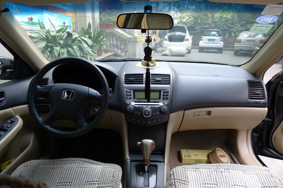 转让7代本田雅阁+仅跑5万公里