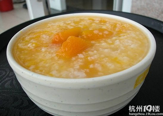 小番茄梨汁可以消除牙龈红肿疼痛和治疗口臭哦