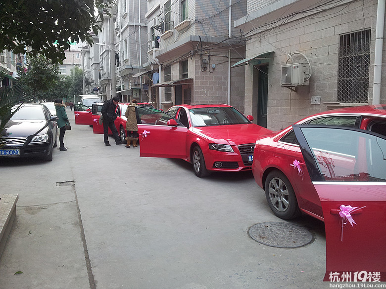 ●2012年1月12日红色奥迪A4L富阳横槎村●