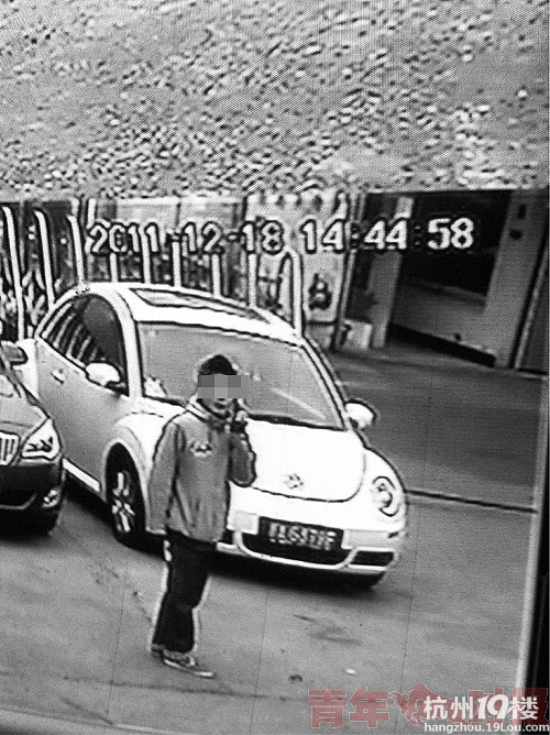 骗同学、算计同龄人 3少年骗走一黑一白两iPh