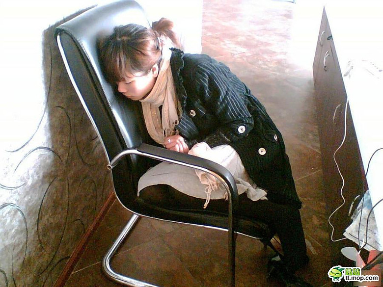 睡神帝们的销魂睡姿!-养眼搞笑-杭州19楼