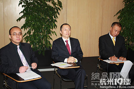 万科回应毒地板门 安信地板有毒尚无明证-装