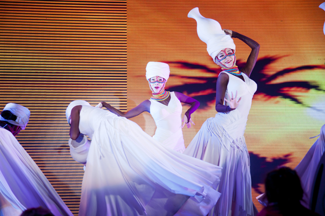 全心全利,感谢有您奔驰大型客户答谢晚宴-准