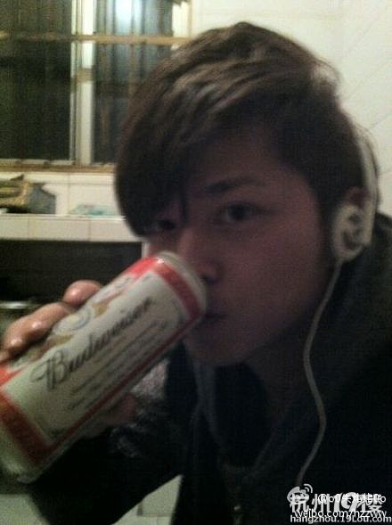 最新内幕消息杭州最帅公交司机朱炜炜明天和程