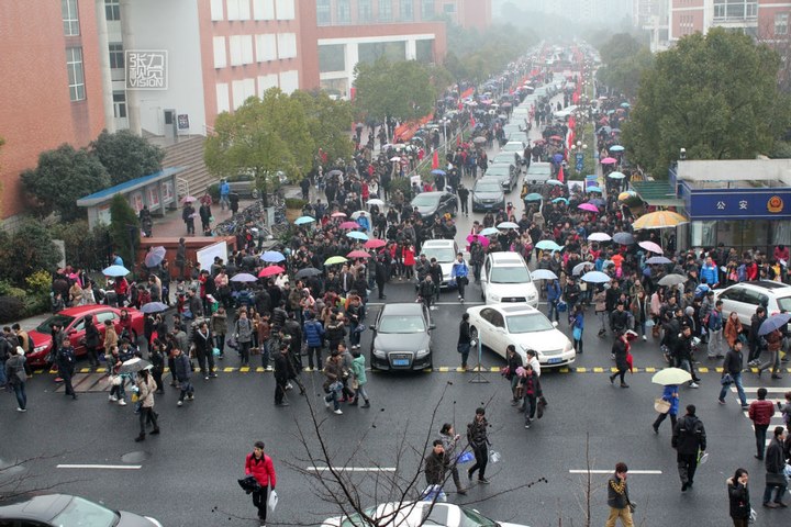 2012年浙江省考今天拉开序幕,全省29万考生参