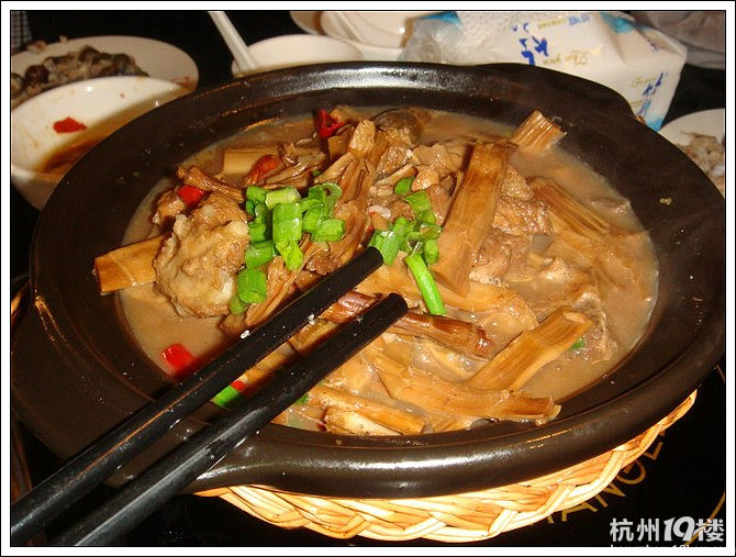 【8隊(duì)】小可小貓—新安江特色菜