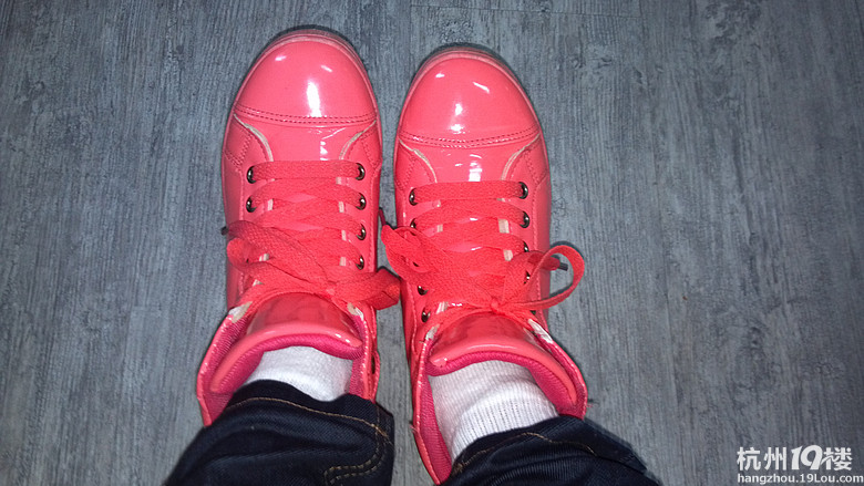 【雨天搭配】所有的鞋子都湿了,美美滴去上班