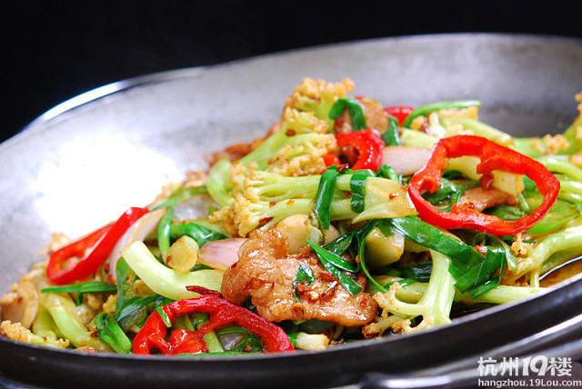 缘一锅百井坊巷店_服务员不是很专业,问他什么