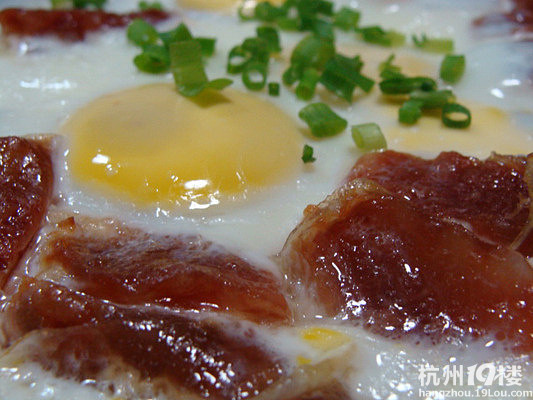 缘一锅百井坊巷店_服务员不是很专业,问他什么