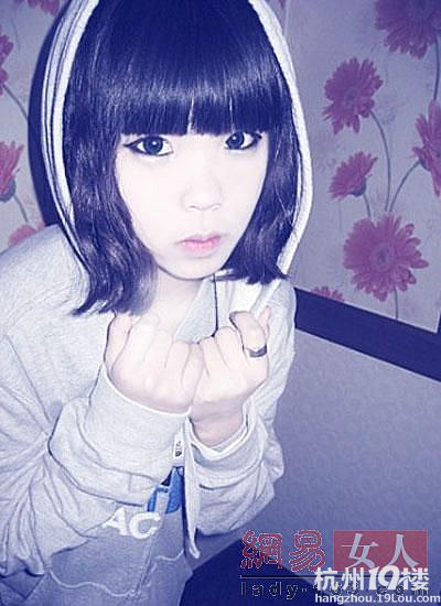【外貌协会】韩国女生超爱白脸浓妆一个月用掉