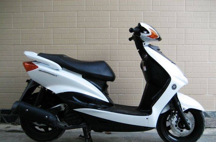 出售劲战125踏板车╋