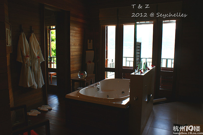 塞舌尔游玩攻略--2012 T&Z的蜜月游---纯净海