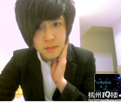 90后夜场男模 寻老婆一名 有意牵手 进来看-男