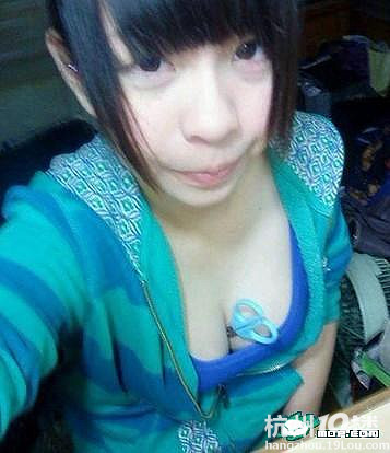 广东某高中女生学乳神自拍胸部夹各种女生让麻辣道具维基图片