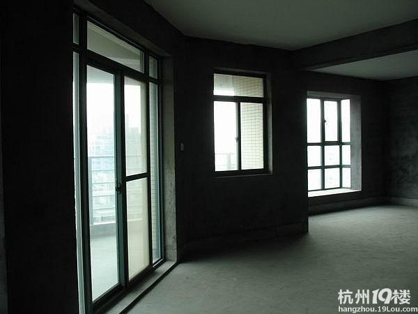 房东急租 适合办公开网店 周遍生活设施也很方