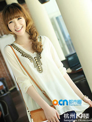 我想请问一下,人上身胖,下身瘦的人,应该怎么穿