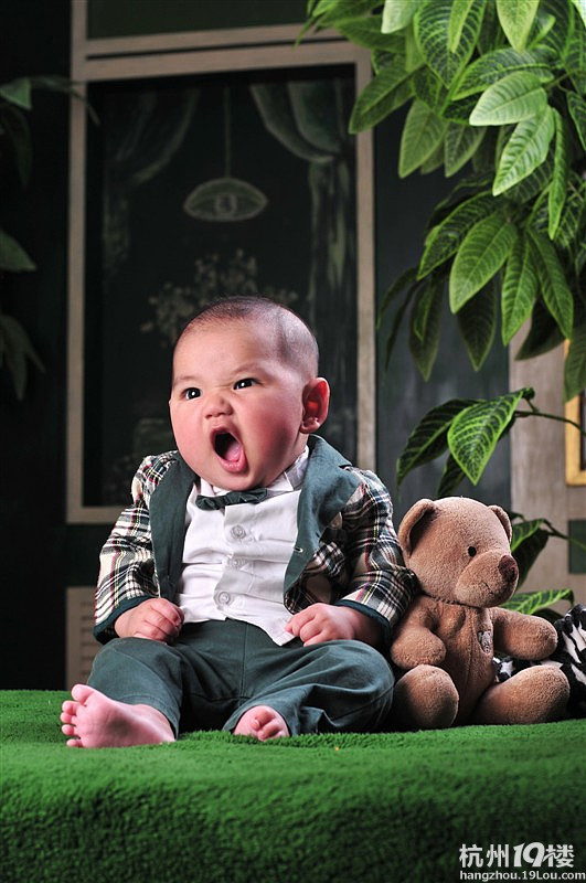 小猪姐姐说 出名要趁早---兔宝的百日照-妈咪宝