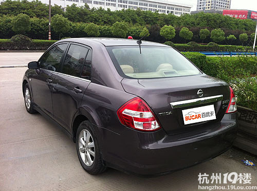 尼桑颐达 2008年8月 1.6 自动档 棕色-二手车-杭