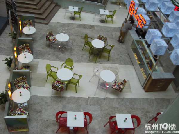 前天西湖文化广场银泰正式开业,偶也去凑热闹