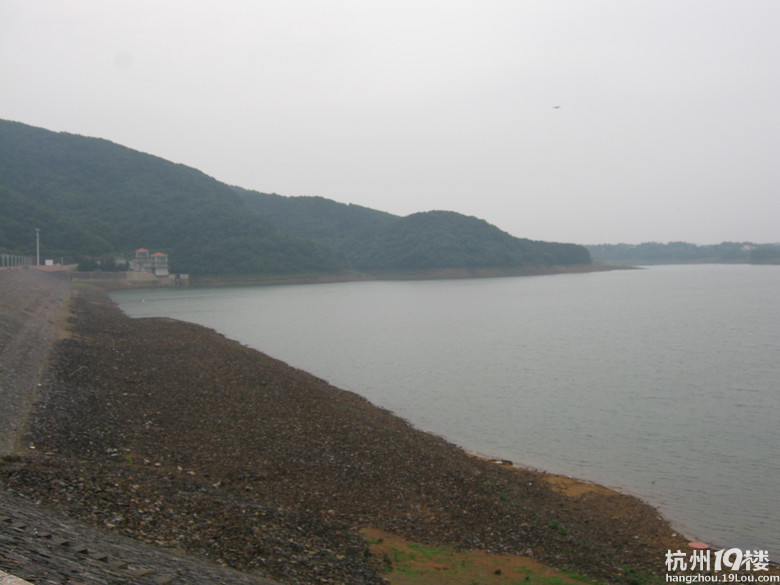 河南信陽市區(qū)南灣湖
