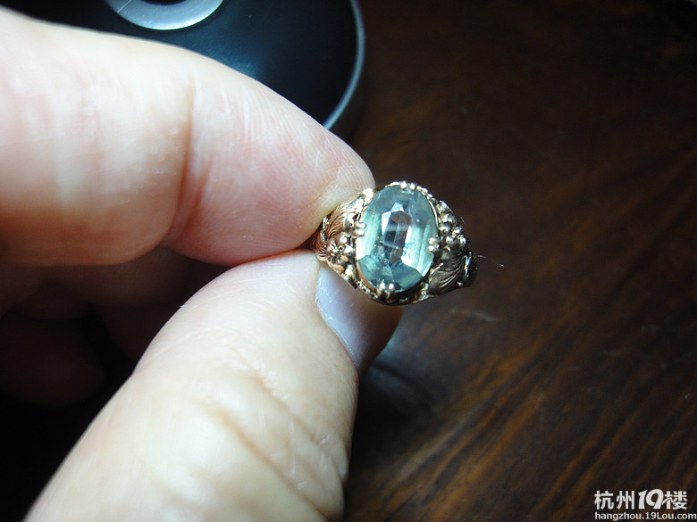 祖传戒指一枚,请教行家是什么宝石?-盛世收藏-杭州19楼
