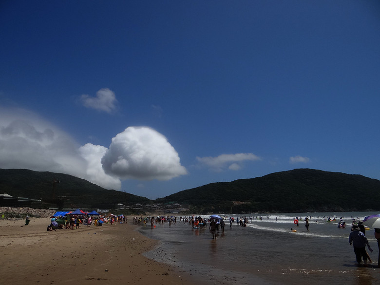 沙滩上的<em>小姑娘</em>和<em>海岛</em>风光-风景照-19摄区-杭