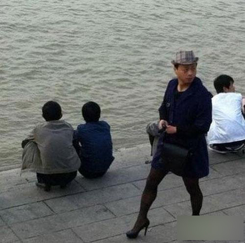 武漢妖嬈哥雷倒眾生