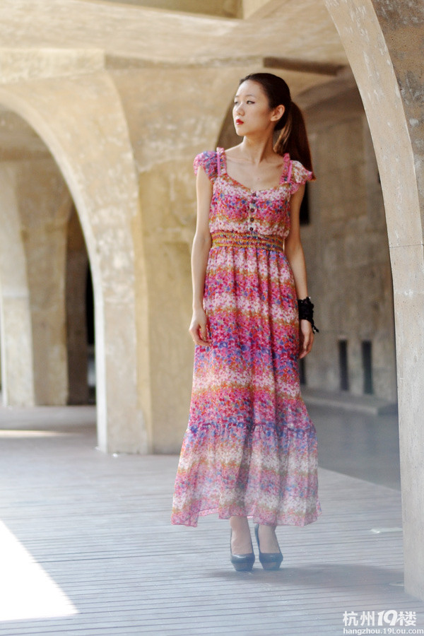 【Ava搭配周记】扎马尾,走欧美搭配风-服饰搭