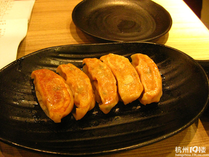 O(∩_∩)O香港游玩，分享那里的美食！