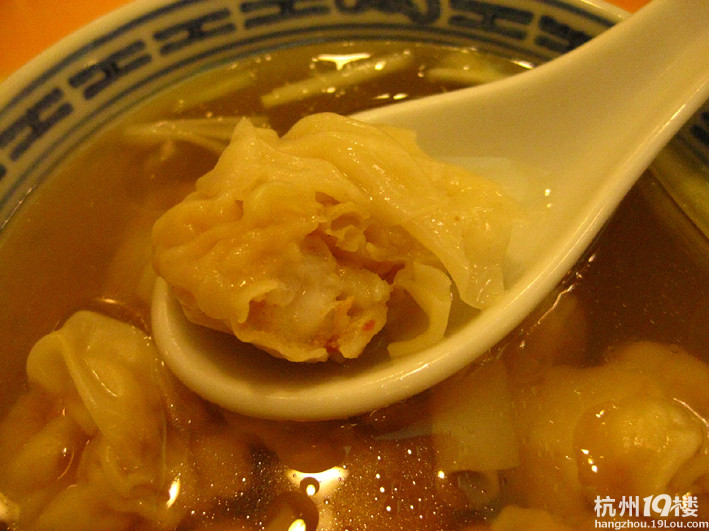 O(∩_∩)O香港游玩，分享那里的美食！