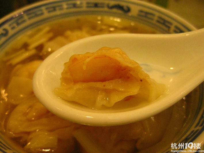 O(∩_∩)O香港游玩，分享那里的美食！