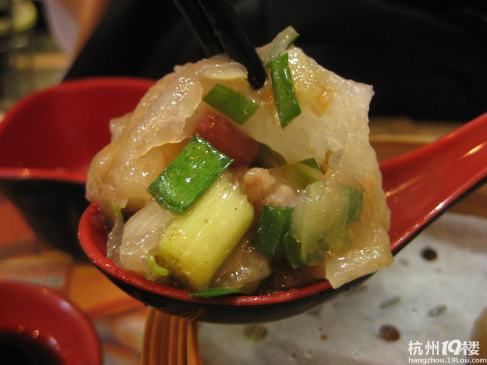 O(∩_∩)O香港游玩，分享那里的美食！
