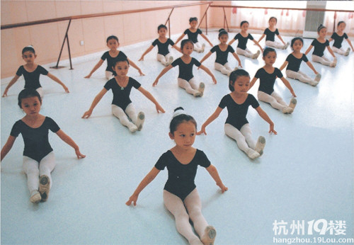 杭州资深专业少儿芭蕾学校免费体验啦!-充电时