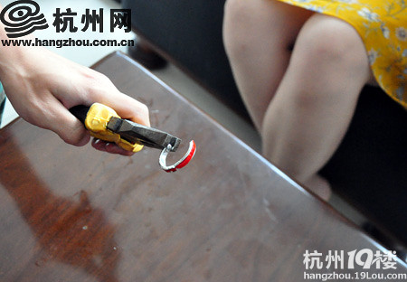 手指微博v手指美女卡住我美女享受戒指图片