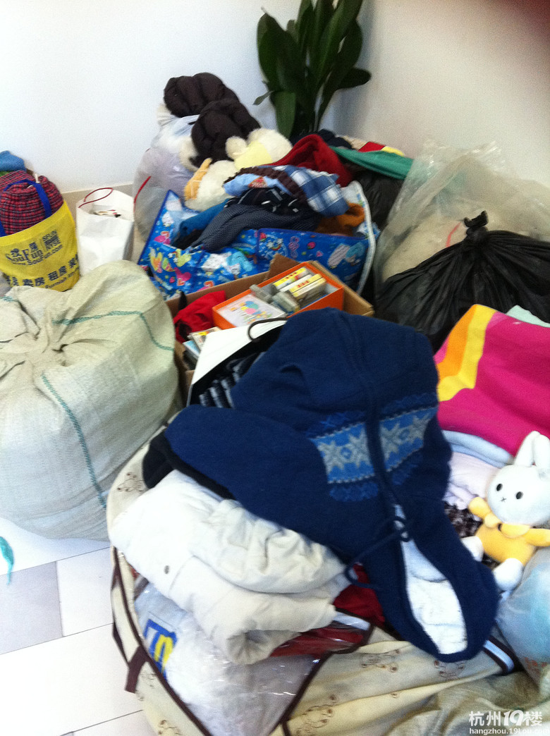 谁说民办初中生光抓成绩?杭州蓝企鹅后援团青