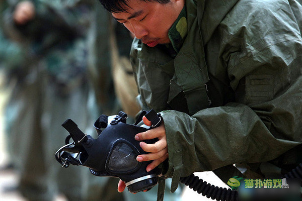 新生军训模拟核爆炸 酷似 生化危机 -大学生活