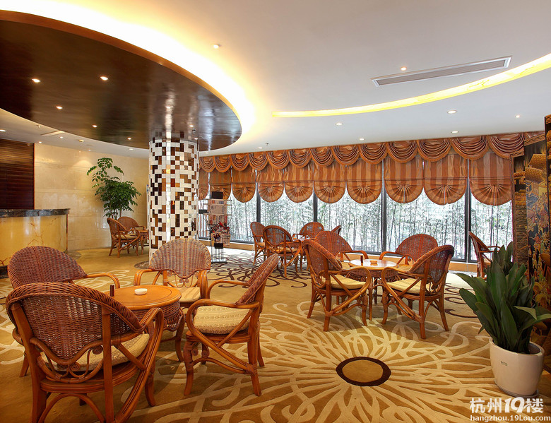 杭州铭庭酒店管理有限公司招聘-餐饮服务员-月