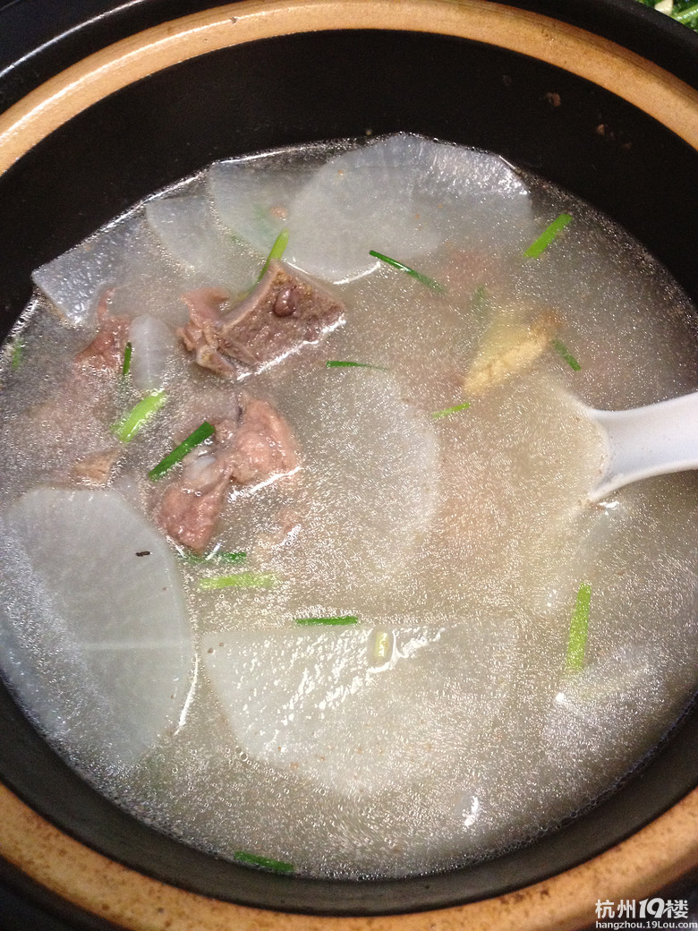 排骨肉片(汤煲篇)今日v排骨:鸡胸炖萝卜-家常菜白水煮菜谱老公煮几分钟图片
