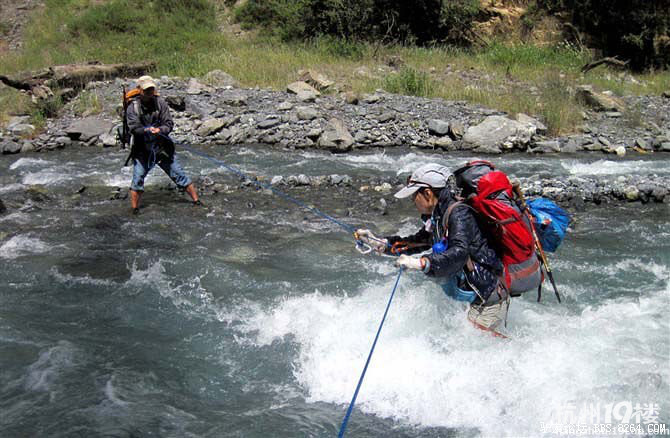 重庆14驴友违规穿越卧龙自然保护区,1死1伤6