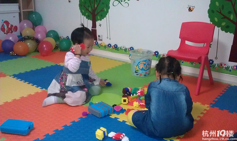 宝宝在城西家庭式幼儿园玩的好开心-杭州幼儿
